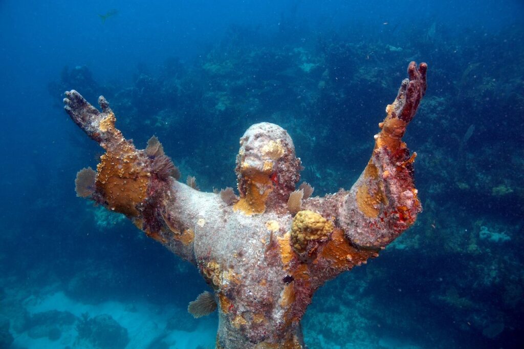 7 Most Impressive Jesus Statues Around the World Outside of Rio – Let's ...